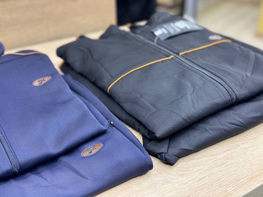 طقم رياضي رجالي